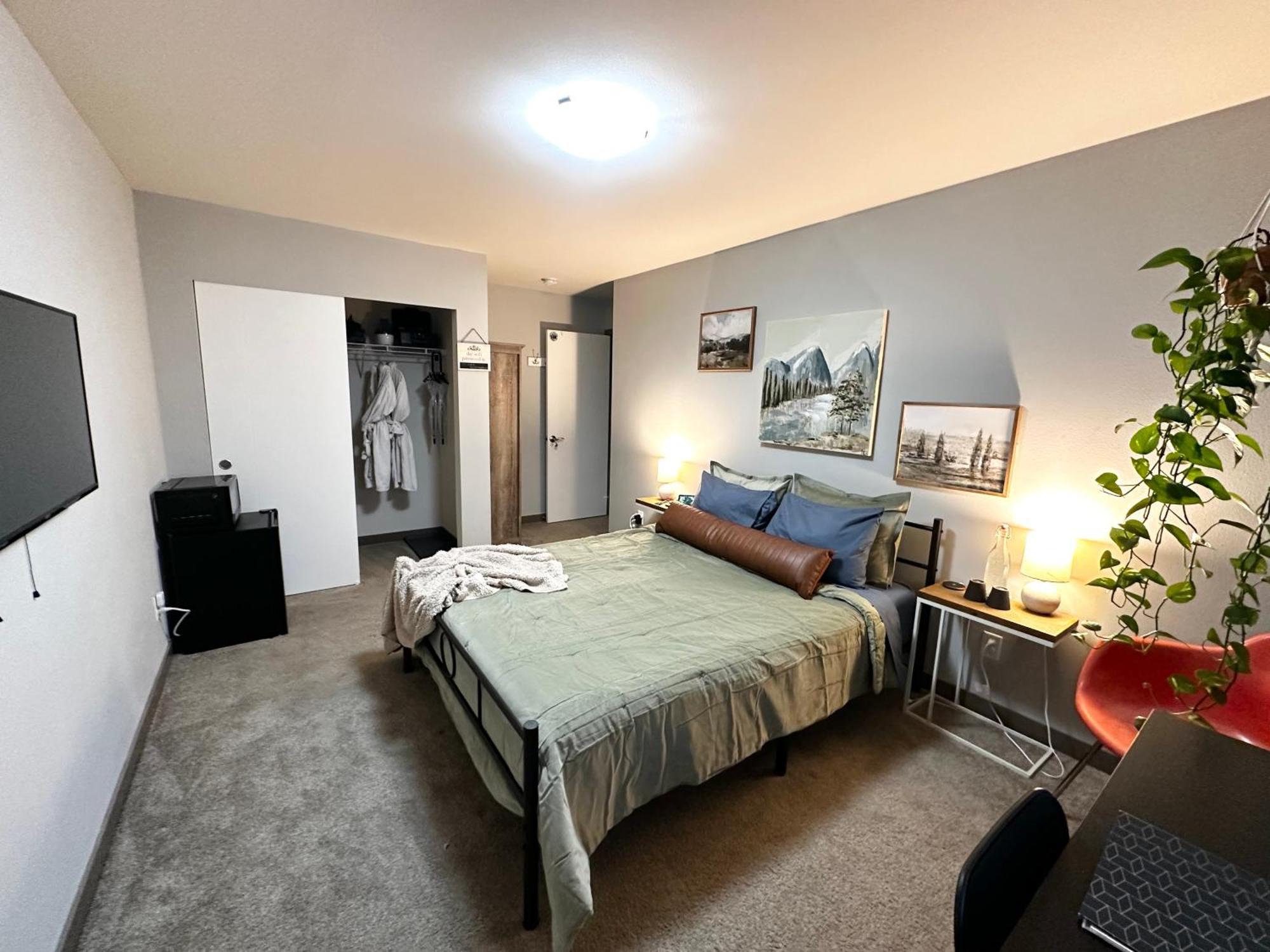 Central Tacoma Homestay With Breakfast Included -Private Room- Room photo